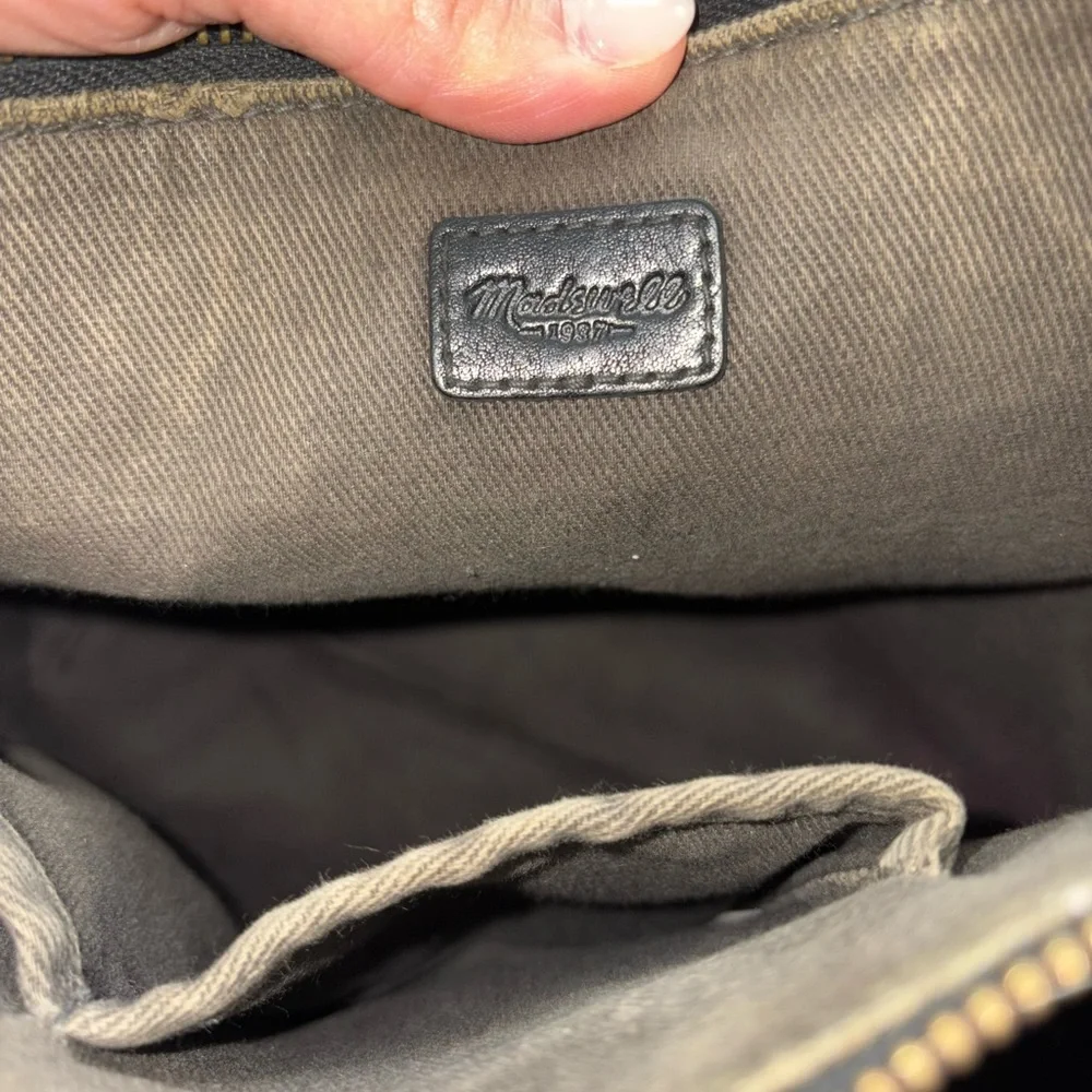 Madewell Transport Crossbody 100% Leather, Black - Picture 9 of 9